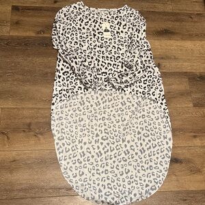 Angashion leopard high low‎ top large